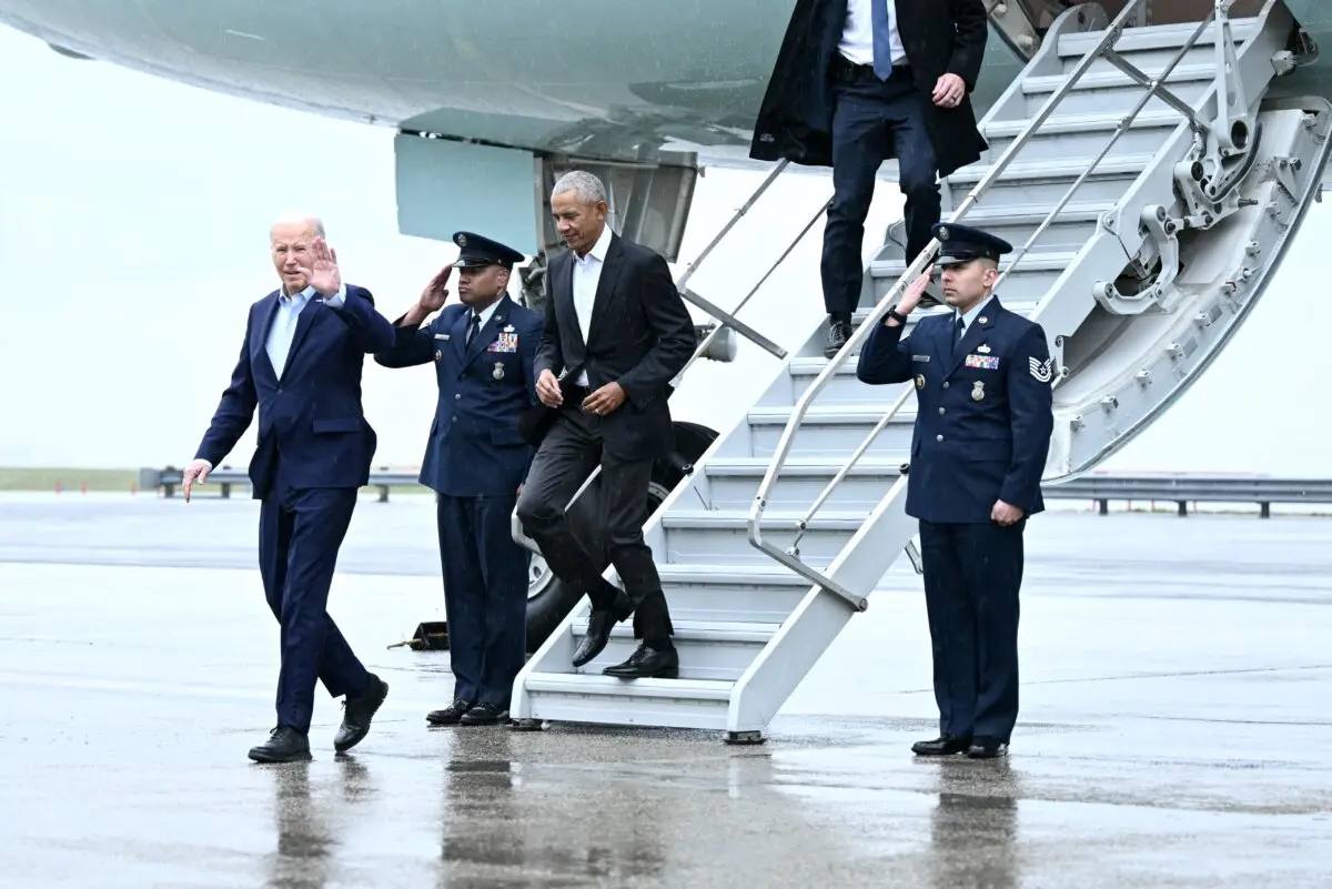 On March 28, 2024, President Joe Biden ( L ) and former President Barack Obama board Air Force One as they depart from Queens borough of New York City's Queens borough. ( Brendan Smialowski/AFP via Getty Images )